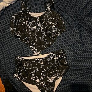 WOMENS 2 PIECE BATHING SUIT​​